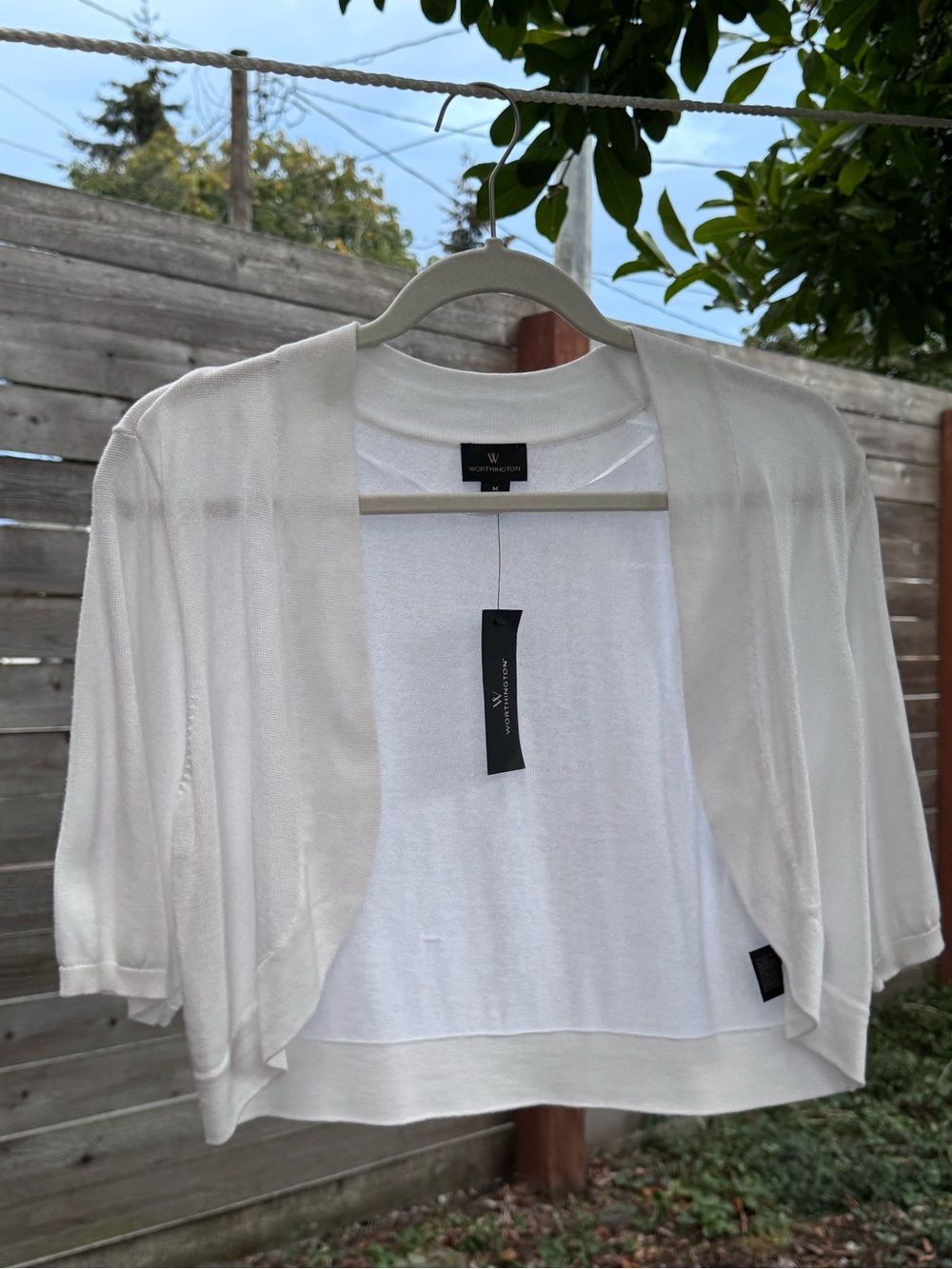 NWT White 3/4 sleeve light weight sweater M